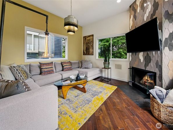 444 26th Avenue E, Seattle WA 98112