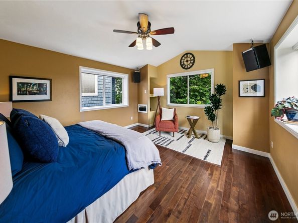 444 26th Avenue E, Seattle WA 98112