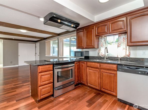 32622 39th Avenue SW, Federal Way WA 98023