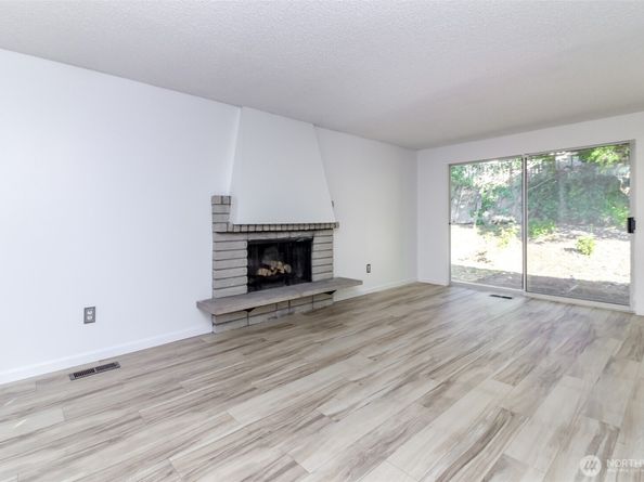 32622 39th Avenue SW, Federal Way WA 98023
