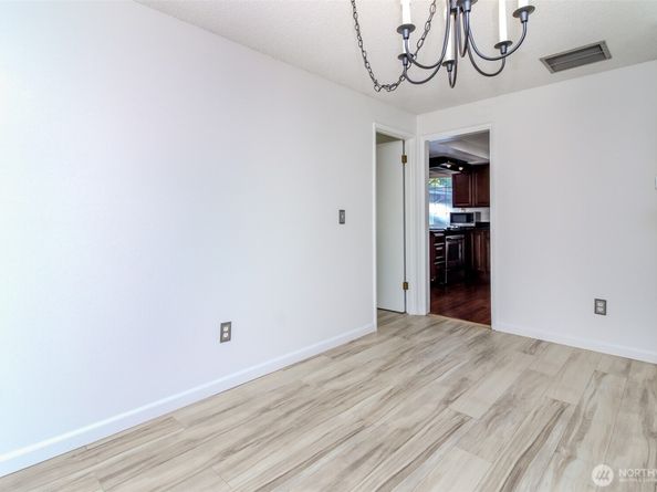 32622 39th Avenue SW, Federal Way WA 98023