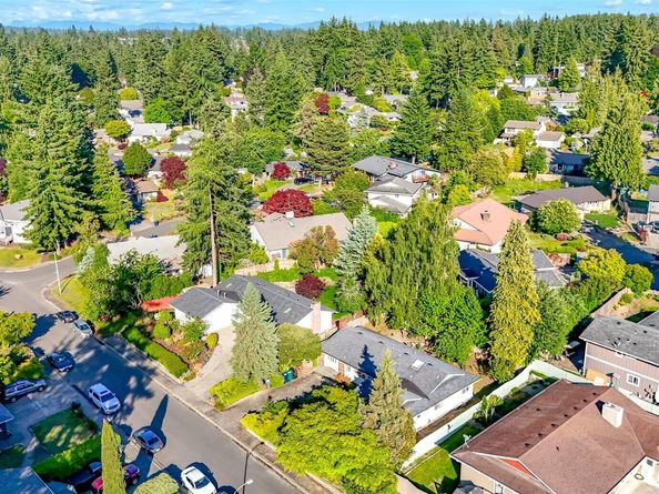 32622 39th Avenue SW, Federal Way WA 98023