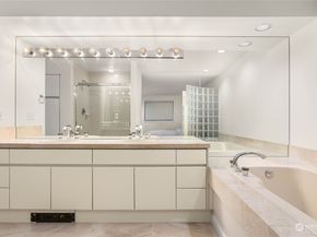 1231 5th Avenue N 204, Seattle WA 98109