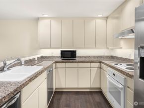 1231 5th Avenue N 204, Seattle WA 98109