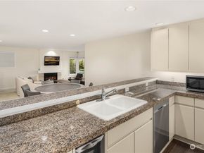 1231 5th Avenue N 204, Seattle WA 98109