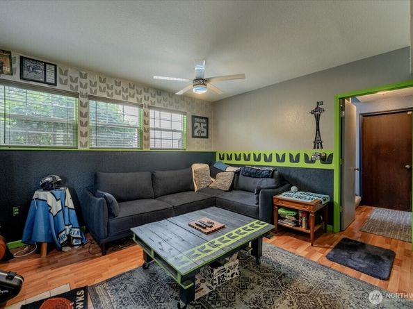 515 N 188th Street, Shoreline WA 98133