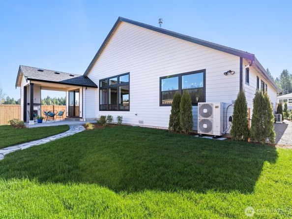 5682 Thornhill Avenue SW, Port Orchard WA 98367