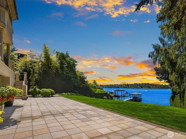 Undisclosed Address #2400769, Mercer Island WA 98040