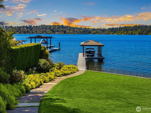 Undisclosed Address #2400769, Mercer Island WA 98040