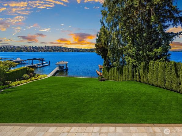 Undisclosed Address #2400769, Mercer Island WA 98040