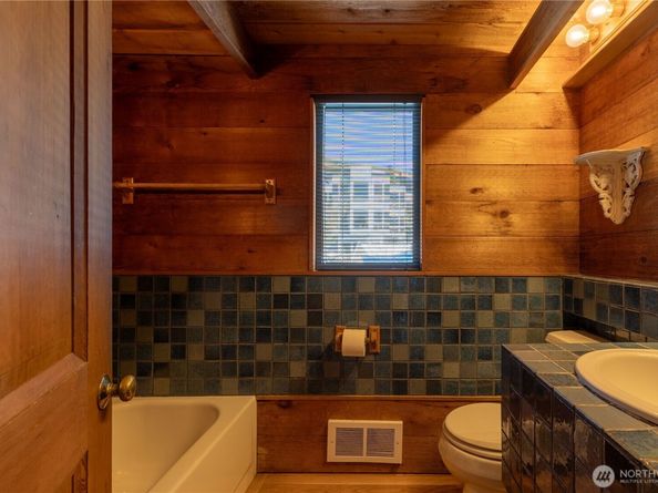 3123 Fairview Avenue E 2, Seattle WA 98102