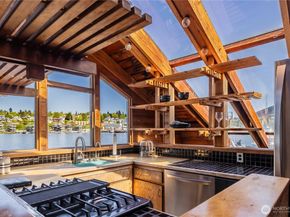 3123 Fairview Avenue E 2, Seattle WA 98102