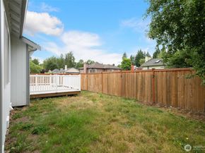 20122 102nd Avenue SE, Kent WA 98031