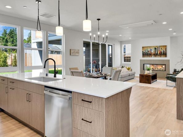 16614 63rd Avenue W A, Lynnwood WA 98037