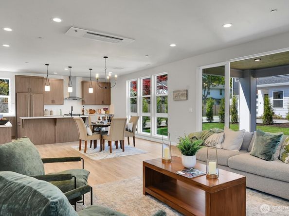 16614 63rd Avenue W A, Lynnwood WA 98037