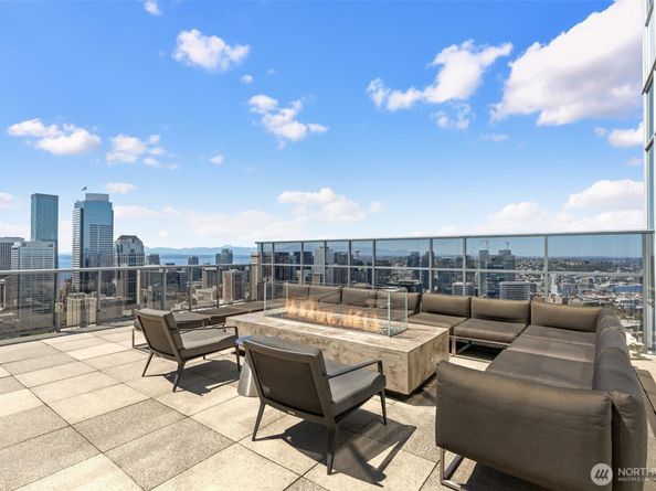 1321 Seneca Street 1507, Seattle WA 98101