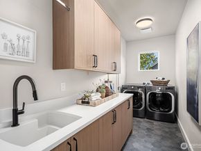 2526 35th Avenue W, Seattle WA 98199