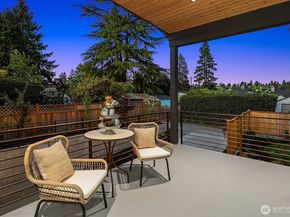 2526 35th Avenue W, Seattle WA 98199