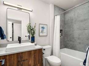 2526 35th Avenue W, Seattle WA 98199