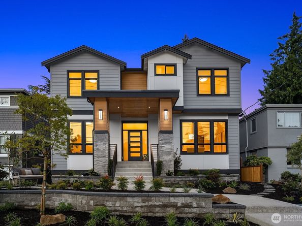 2526 35th Avenue W, Seattle WA 98199