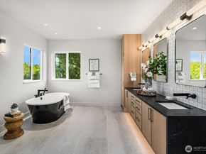 2526 35th Avenue W, Seattle WA 98199