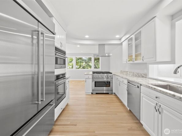 3505 43rd Avenue W, Seattle WA 98199