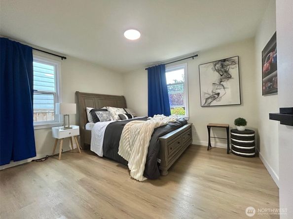 7353 29th Avenue SW, Seattle WA 98126