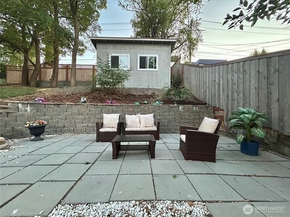7353 29th Avenue SW, Seattle WA 98126