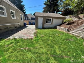 7353 29th Avenue SW, Seattle WA 98126