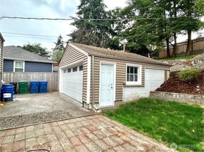 7353 29th Avenue SW, Seattle WA 98126