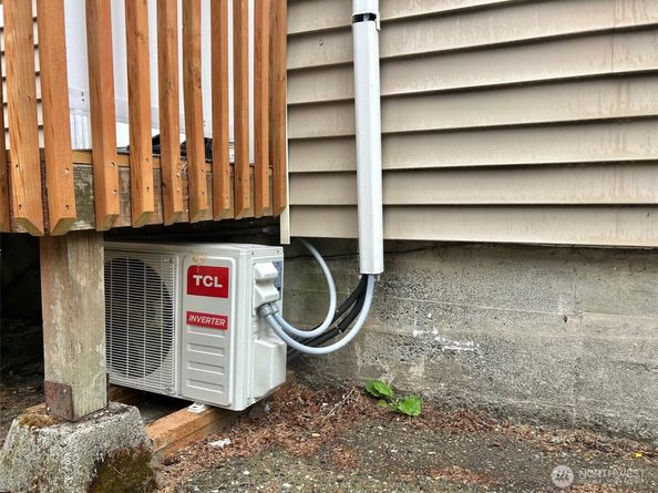 7353 29th Avenue SW, Seattle WA 98126