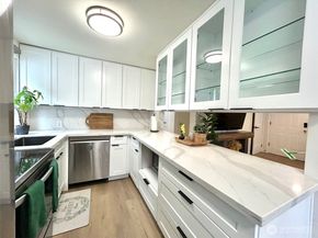 7353 29th Avenue SW, Seattle WA 98126