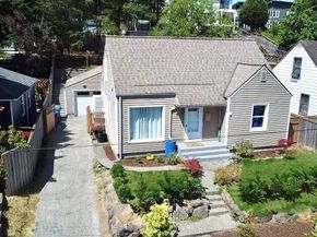 7353 29th Avenue SW, Seattle WA 98126