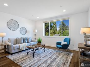 16030 Meadow Road B3, Lynnwood WA 98087