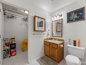 22528 100th Avenue SE, Kent WA 98031