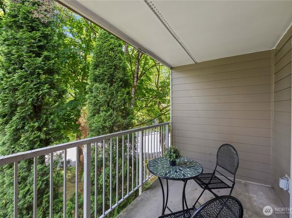 200 Mt Park Boulevard SW A204, Issaquah WA 98027