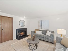 200 Mt Park Boulevard SW A204, Issaquah WA 98027