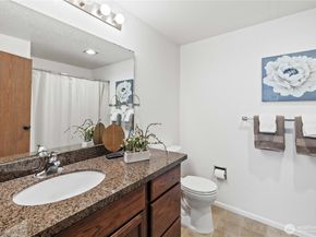 200 Mt Park Boulevard SW A204, Issaquah WA 98027