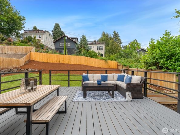 4130 Palatine Avenue N, Seattle WA 98103