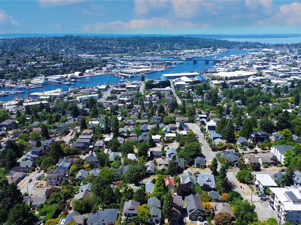 4130 Palatine Avenue N, Seattle WA 98103