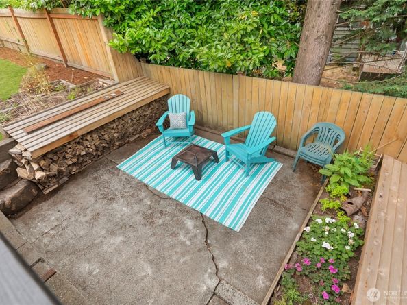 4130 Palatine Avenue N, Seattle WA 98103
