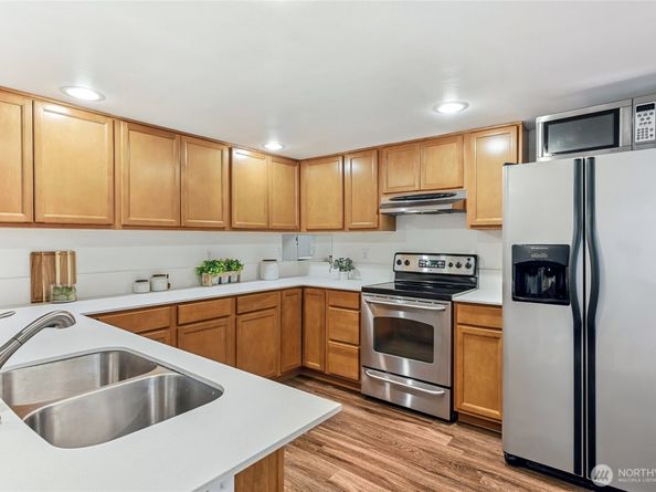 4130 Palatine Avenue N, Seattle WA 98103