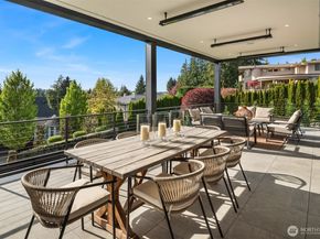 1032 89th Avenue NE, Bellevue WA 98004