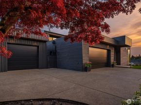 1032 89th Avenue NE, Bellevue WA 98004