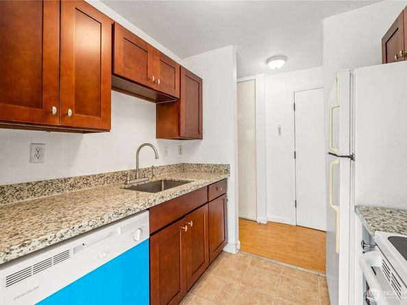 15142 65th Avenue S 314, Tukwila WA 98188