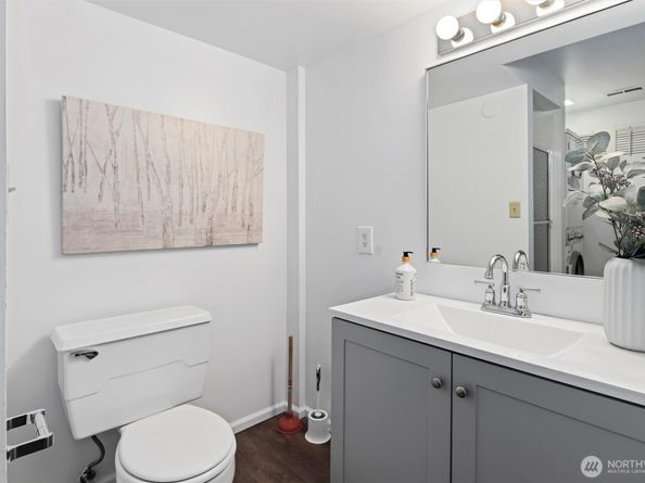 14905 SE 46th Place, Bellevue WA 98006