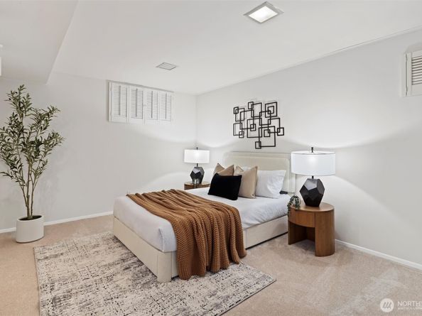 14905 SE 46th Place, Bellevue WA 98006