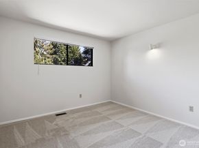 14905 SE 46th Place, Bellevue WA 98006