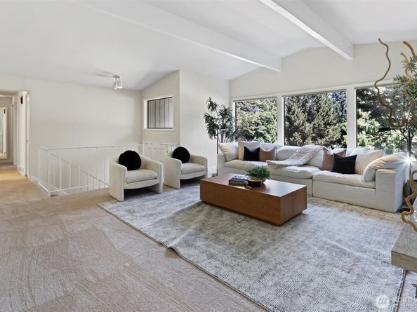 14905 SE 46th Place, Bellevue WA 98006