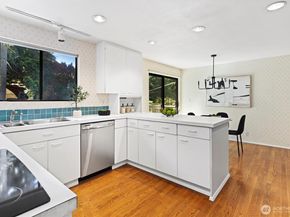 14905 SE 46th Place, Bellevue WA 98006